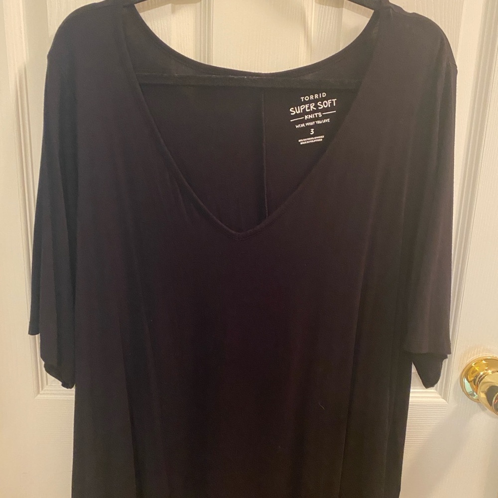 Torrid Black 3/4 Sleeve Relaxed Tunic